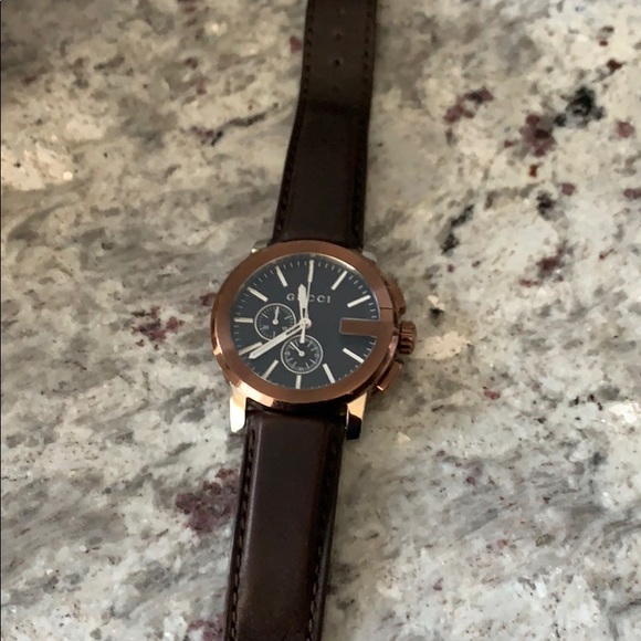 Gucci Swiss quartz movement watch MACYS HAS IT LISTED FOR $2150 - Picture 3 of 6